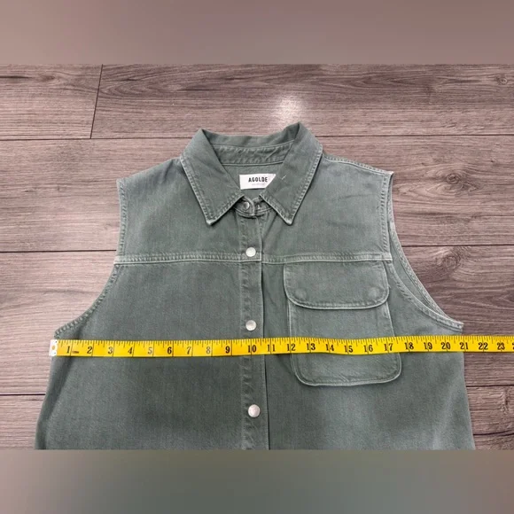 NWOT AGOLDE hadley sleeveless denim shirt green SZ L - Picture 5 of 9